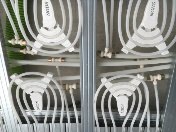 Gipszkarton paneles mennyezethűtési rendszer